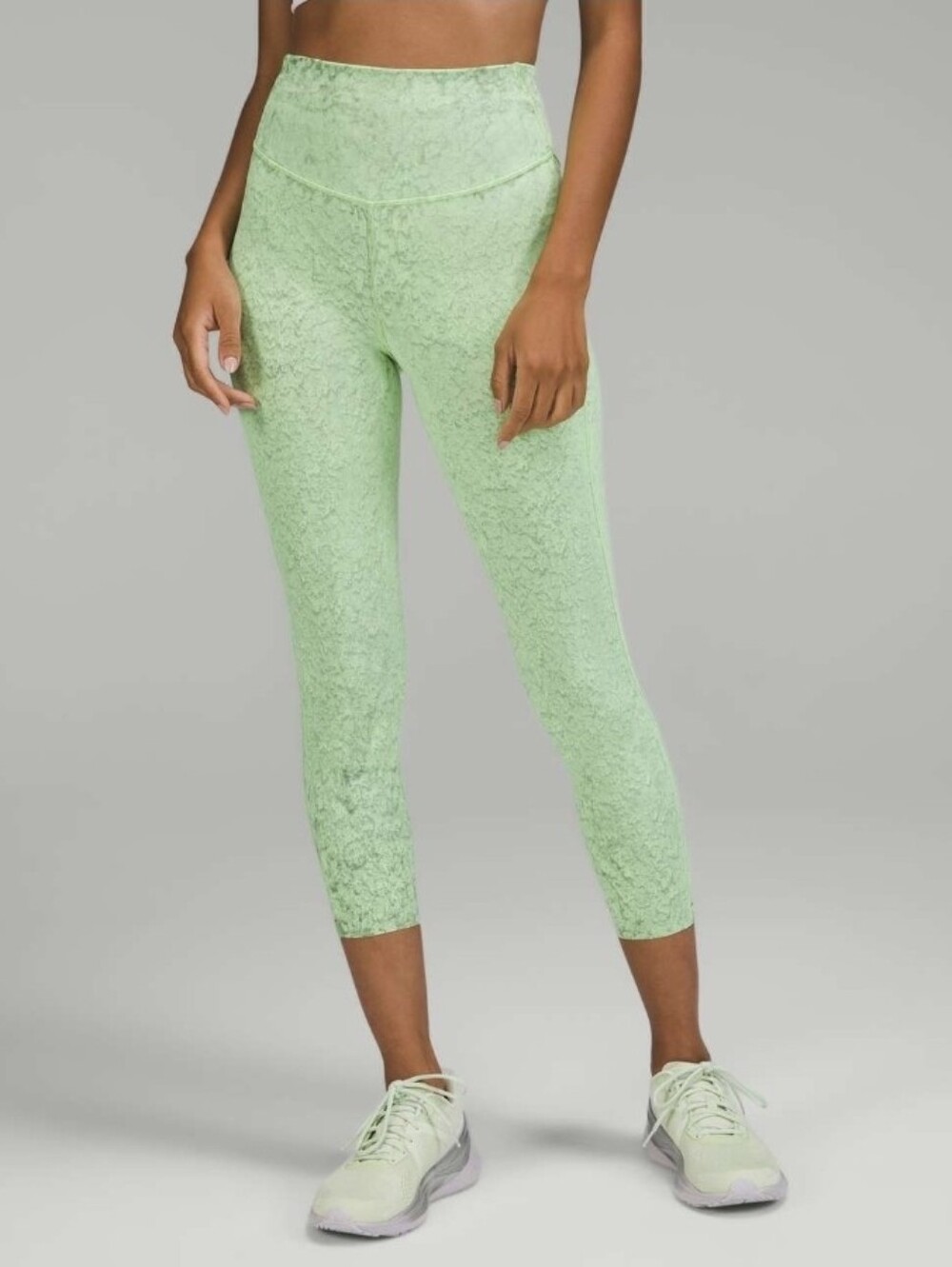 Lululemon Base Pace High-Rise Tight 25" City Grit Green Multi – Size 4
